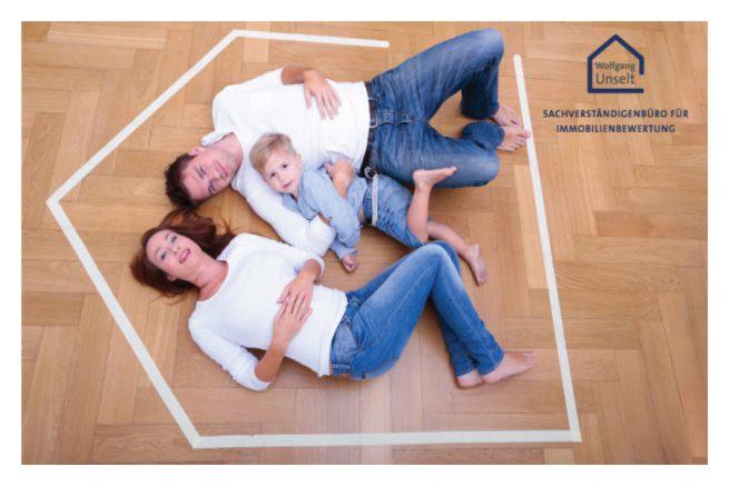 Bild von Familie mit gezeichnetem Haus (Portfolio-Seite)