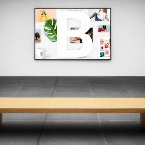 Bild von einer Bank, die vor einem Bild steht, welches das Wordpress Theme Bridge zeigt